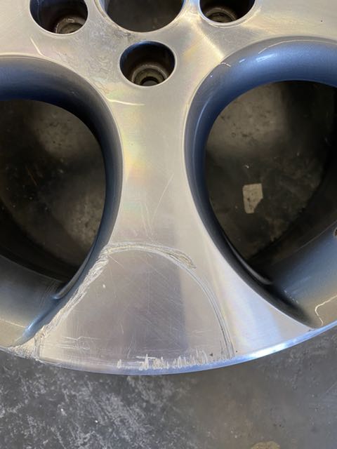 VW Detroit krassen & Oxidatie cnc gedraaide velg.